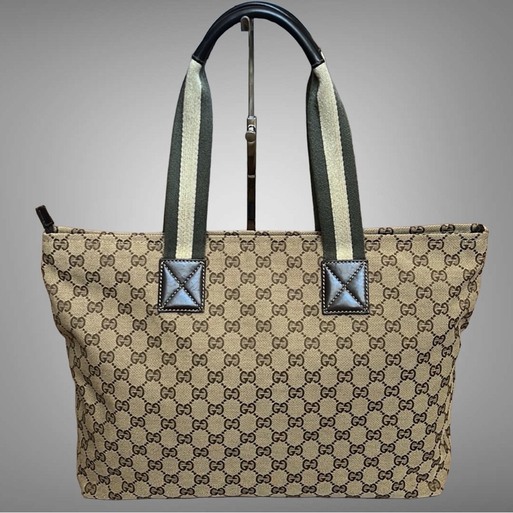 A32- 💯 % authentic Gucci shoulder bag - Picture 5 of 16